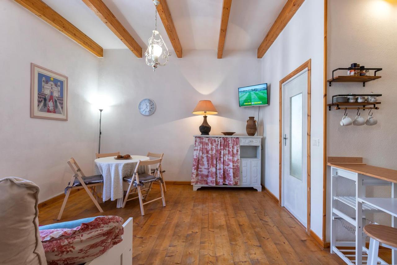 La Finestra Sul Teatro Apartment Alghero Exterior photo